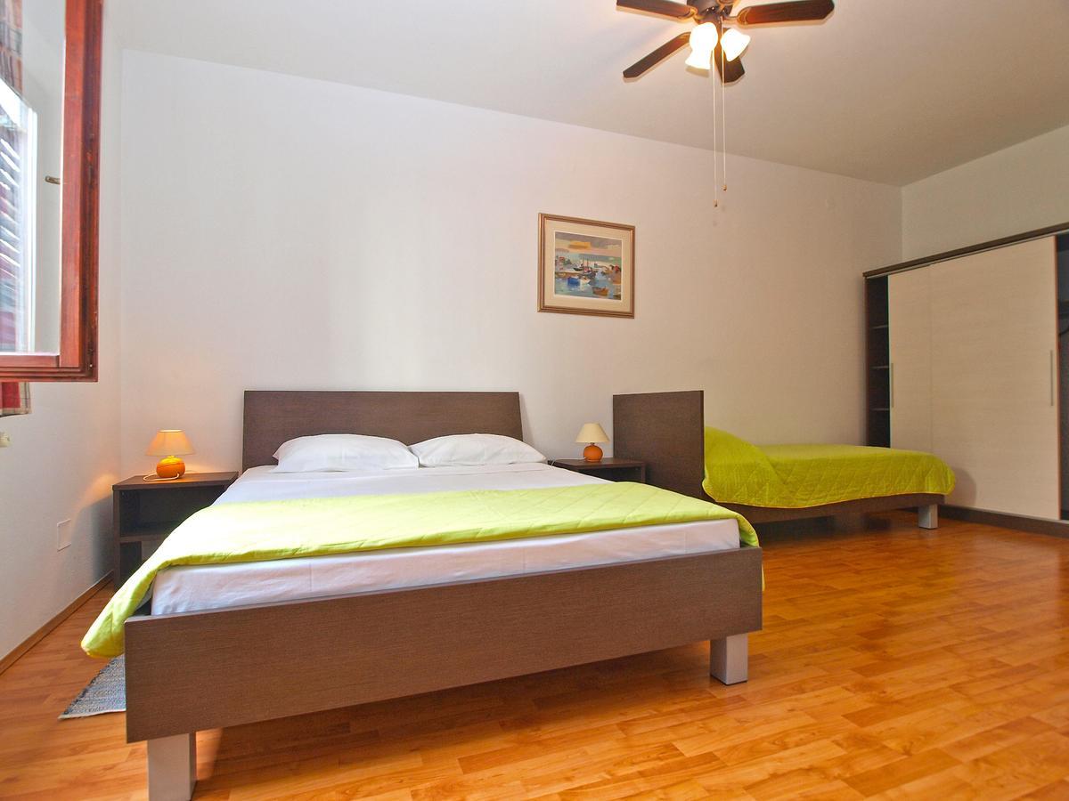 Rooms Ivica 1452 Fazana Exterior photo