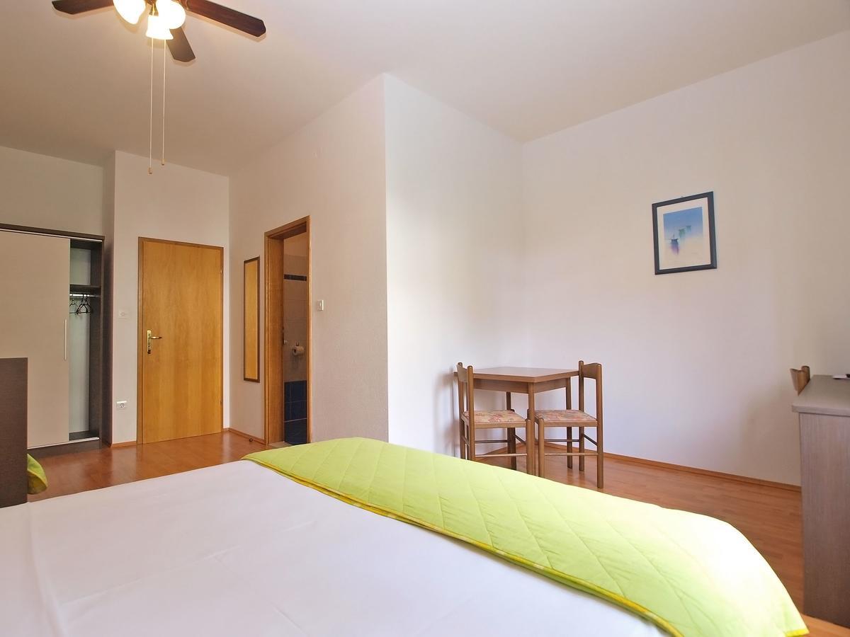 Rooms Ivica 1452 Fazana Exterior photo