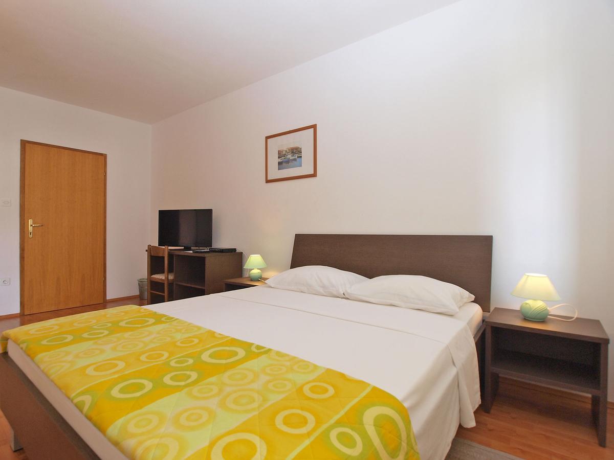 Rooms Ivica 1452 Fazana Exterior photo