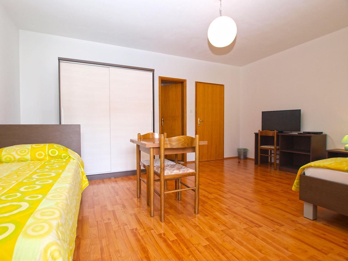 Rooms Ivica 1452 Fazana Exterior photo