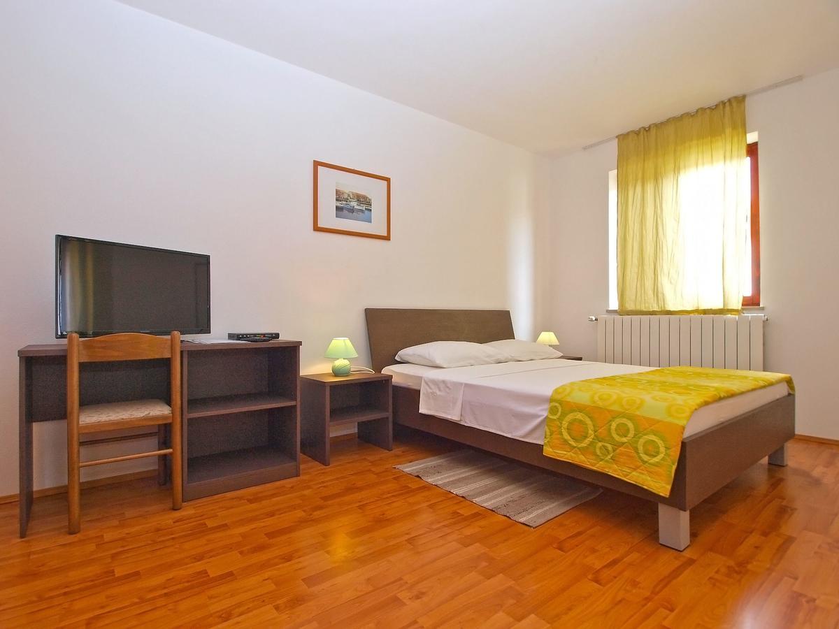 Rooms Ivica 1452 Fazana Exterior photo